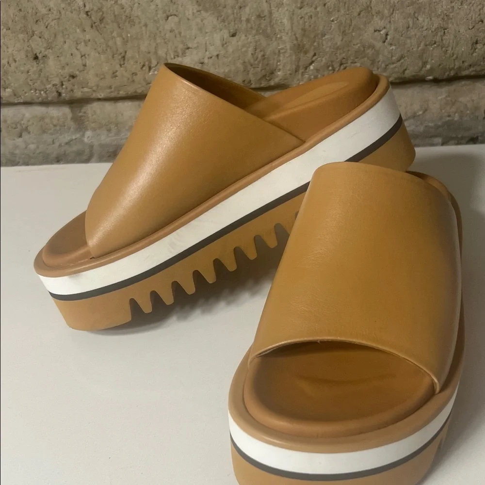 Paloma Barcelo Camel Platform Slides - Picture 5 of 9